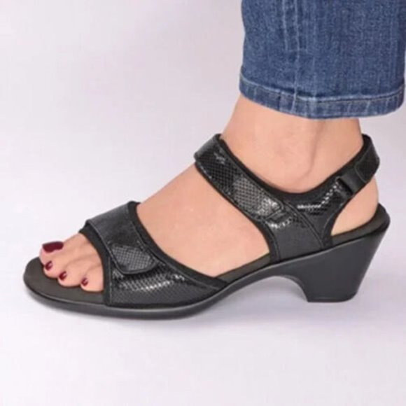 Orthofeet Bioheels Camille Size 9.5 W Womens Black Strappy Sandals, Orthotic - Picture 1 of 7